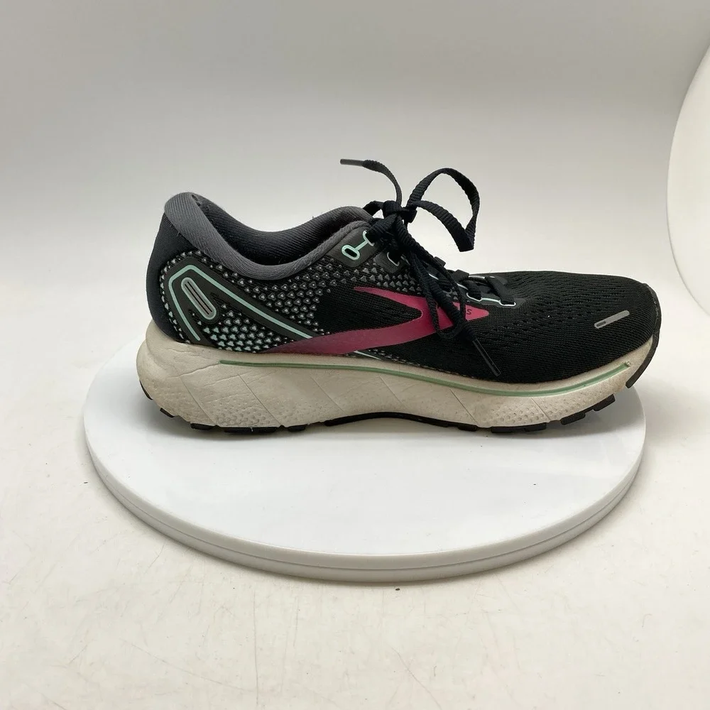 Brooks size womens